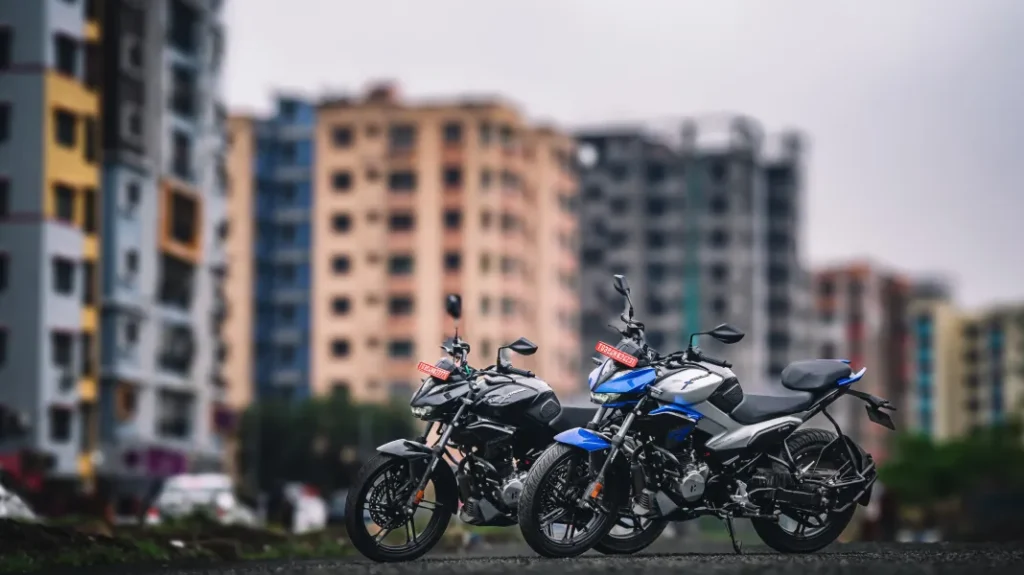 Honda CB125 Hornet vs Hero Xtreme 125R 2025 Comparison