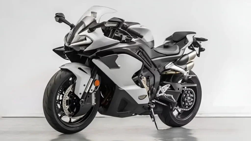 CF Moto 750SR-S High-Tech Inline-Four Sportbike